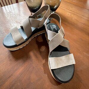 Sorel Cameron Flatform Slingback Sandals sz 10 Omega Taupe and Sea Salt